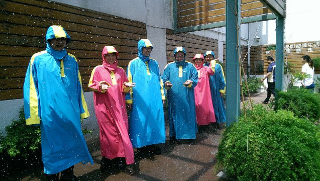 雨衣展示