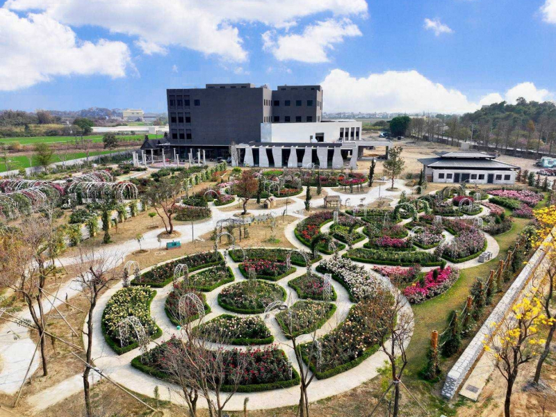 台南：雅聞湖濱療癒森林