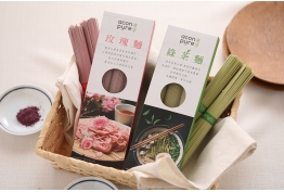 特色產品—玫瑰麵綠茶麵的照片