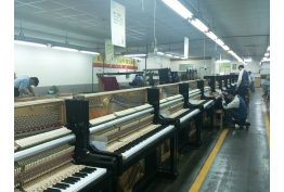 鋼琴工廠的照片