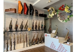 樂器展示的照片
