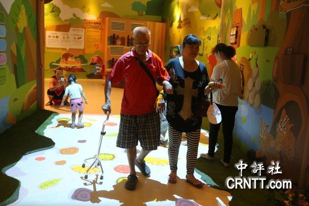 “集元果”香蕉觀光工廠規劃很多互動導覽，適合親子同歡、老少咸宜。