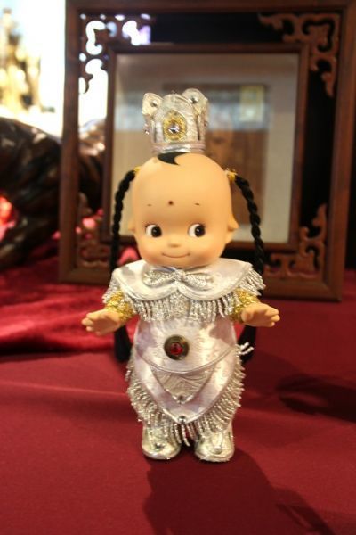 巧遇穿著三太子服的Q比。